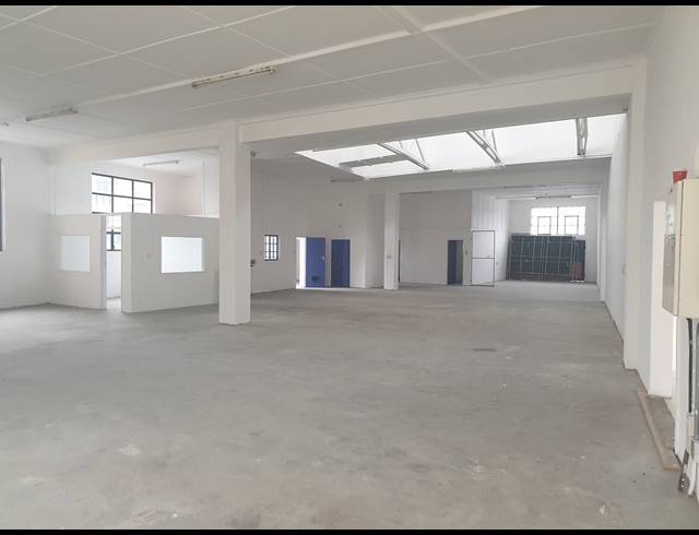 448M² WAREHOUSE TO LET IN OBSERVATORY